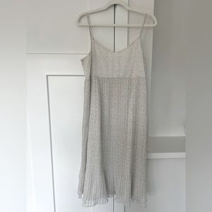 Oak and Fort Summer Dress. Size M. Good pre-owned condition.